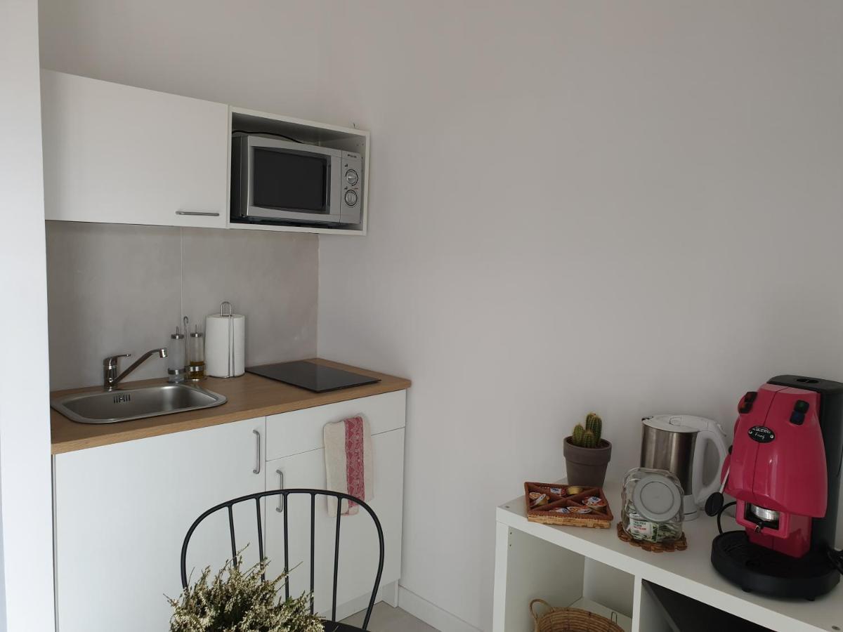 살레르노 Oasi Al Centro Con Parcheggio B&B 외부 사진